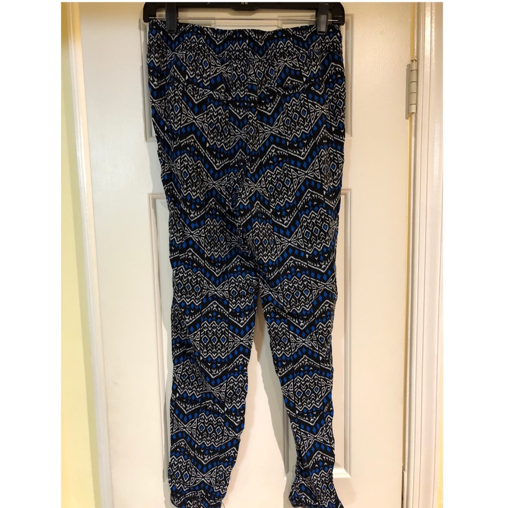 Fun pants! - Picture 3 of 4